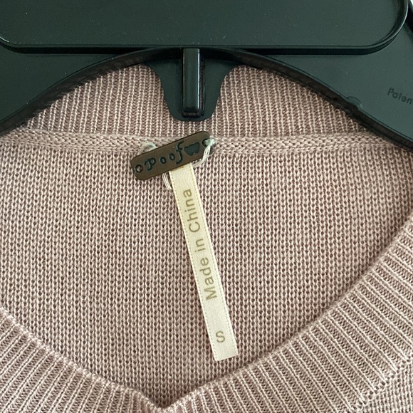 Pink Sweater - Picture 4 of 4